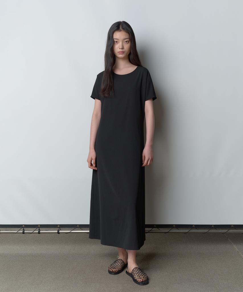 Bopeu Rune Half-Sleeve Long Dress (Black)