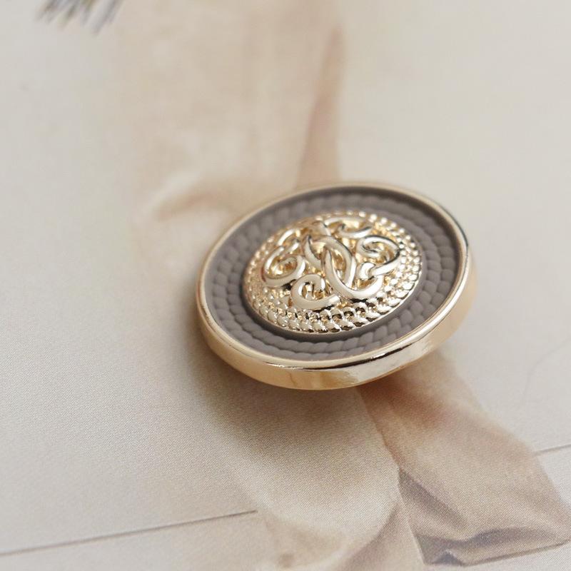 6pcs Relief Floral Golden Black Round Metal Luxury Sewing Button For Clothing Accessory Handmade DIY Material Coat Decoration