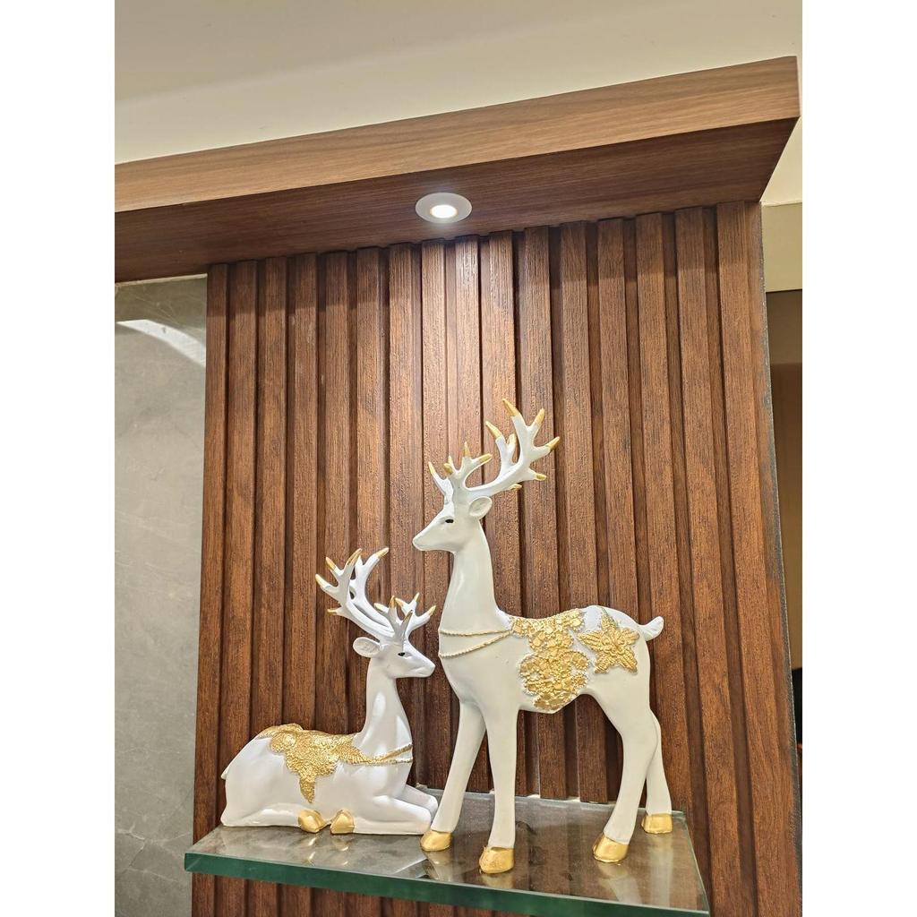 Креативные скульптуры оленей из золотисто-белой смолы | Красивый декор для дома | Поднимает энергетику вашей комнаты (Упаковка из 2 штук, белый и золотистый)