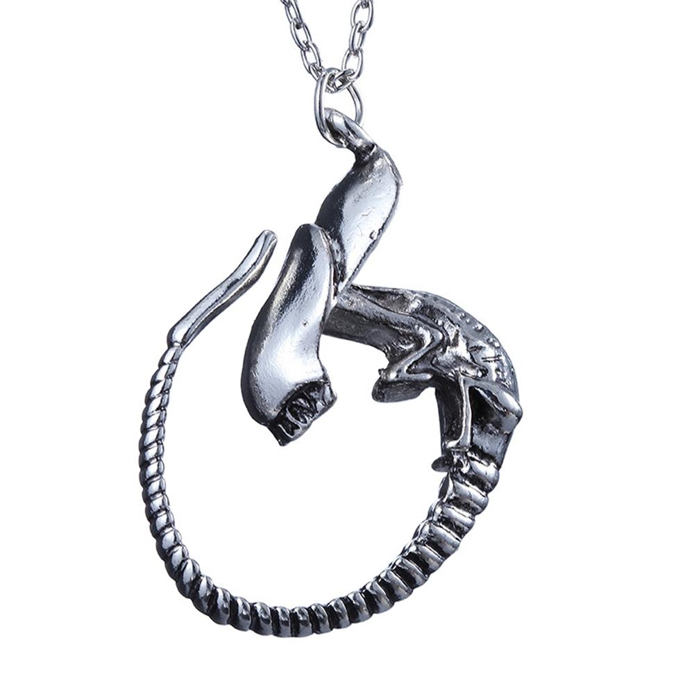 Vintage Game Aliens Predator Key Chain Alien Queen Keychain Fashion Metal Pendant Necklace Movie Keyring For Fans Gifts