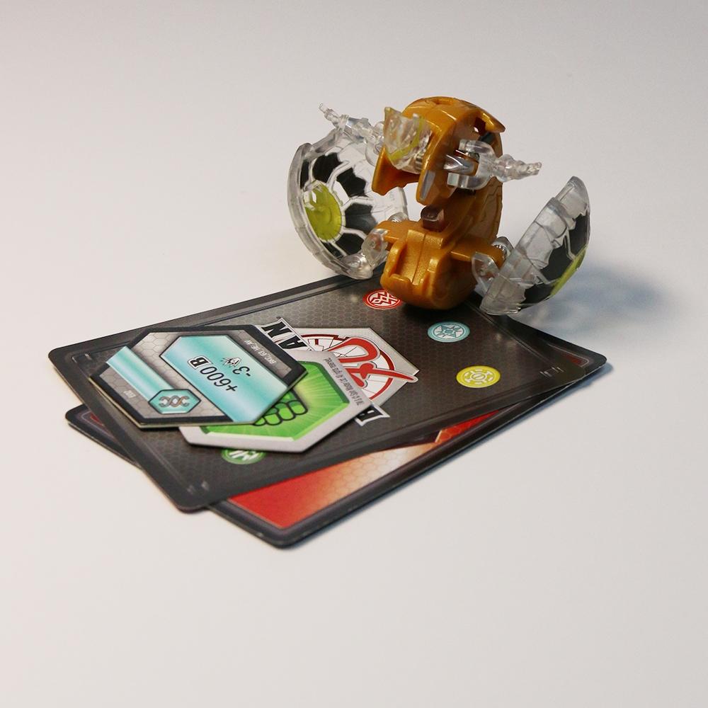 Настольная игра Bakugan Battle Brawlers с прозрачными фигурками и множеством персонажей