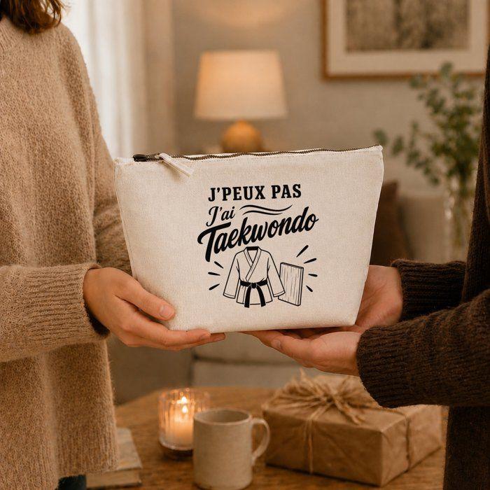 Trousse de toilette - PLANETEE - J’peux pas j’ai Taekwondo (minimaliste) - Beige - 100% coton - 3 L