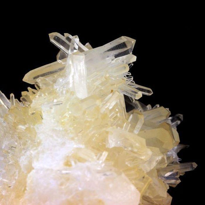 Pierres et Minéraux. Quartz. 697.0 ct. Allevard, Isère, France.