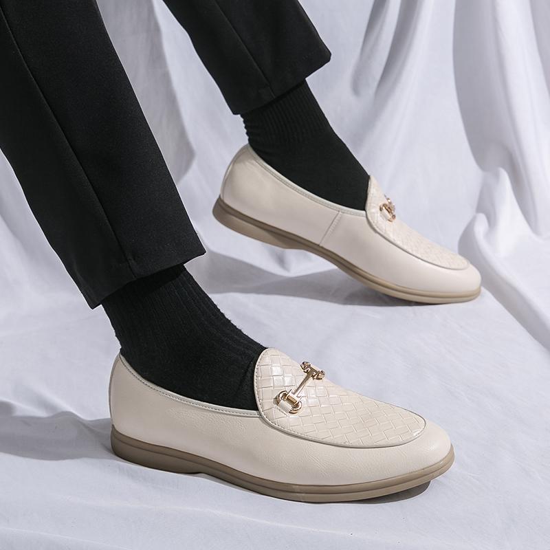 Британский тренд мужской обуви Массажная подошва Мужская обувь из спилка Классическая черная Офисная деловая повседневная обувь Мягкая подошва Удобная