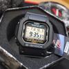 Casio Мужские часы G-Shock Origin с цифровым полимерным ремешком G-5600UE-1 G5600UE-1 200M