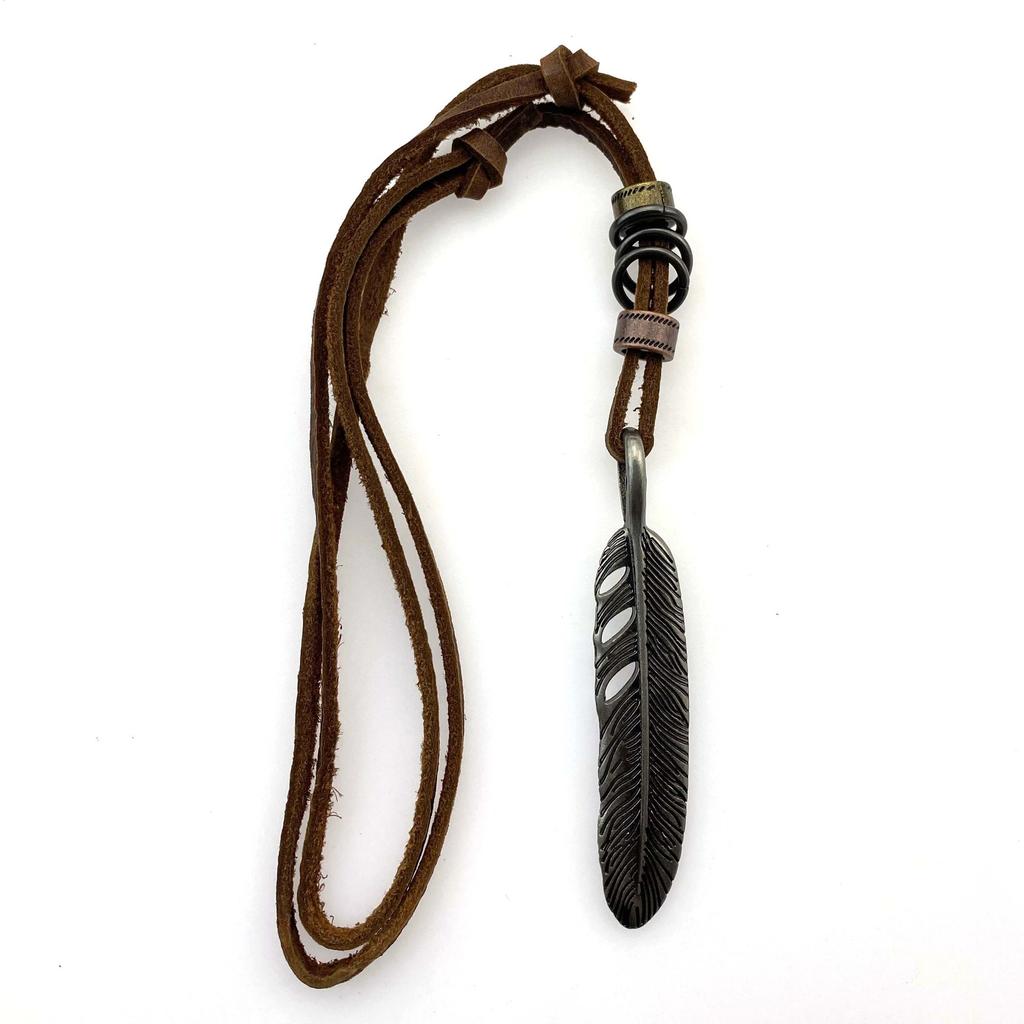 Аксессуары для одежды Персонализированное простое ожерелье из коровьей кожи Регулируемая цепочка для свитера с большим кулоном в виде пера