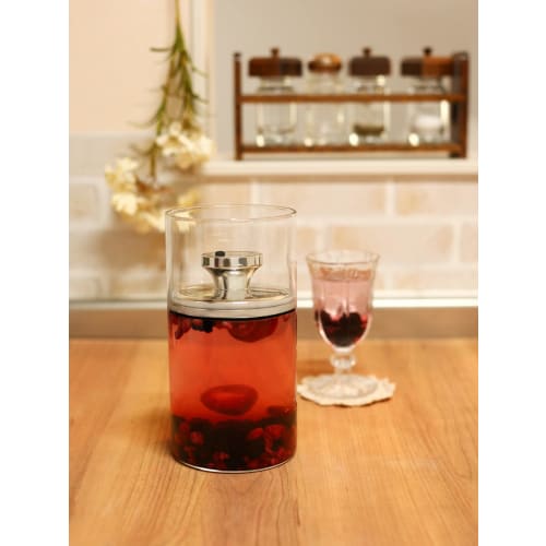 Fujisho Felio Glass Storage Canister, 980cc, with Air Reducer, Slim Design, One-Touch Operation, Airtight, Anti-Oxidation, and No Color Transfer, F949