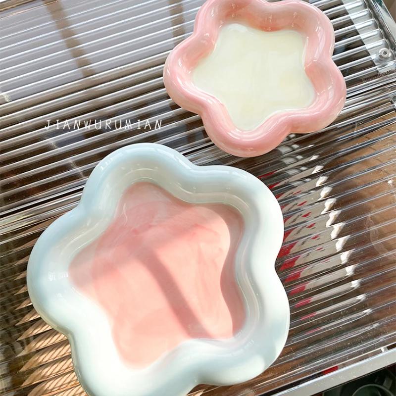 Корейская тарелка Мультяшные десертные тарелки Милые керамические обеденные тарелки Расписанные вручную Плоские Завтрак Салат Фруктовая тарелка Блюда и тарелки