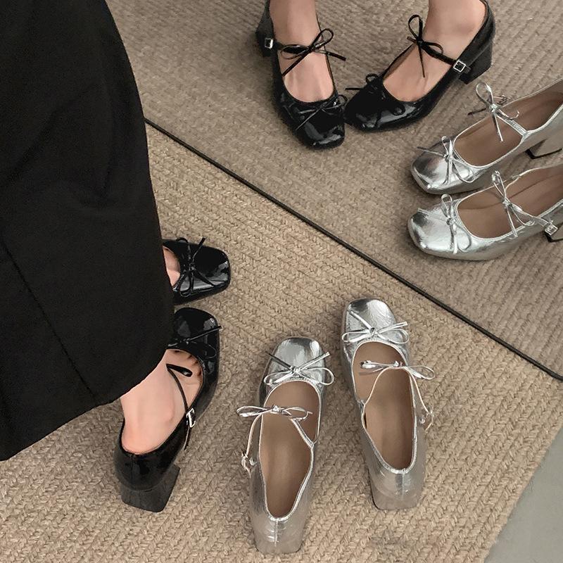 Серебряный темперамент французские ретро туфли на высоком каблуке женские кожаные туфли 2025 года новые весенние туфли Мэри Джейн увеличивающие рост с бантом