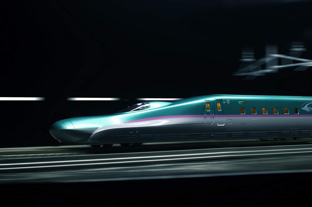 KATO Базовый набор из 3 вагонов серии Shinkansen N Gauge E5 "Hayabusa" 10-1663
