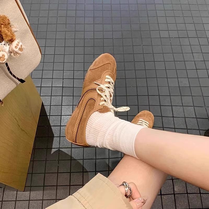 Ретро немецкие кроссовки женские 2025 женские туфли на плоской подошве одинарные осенние новые мягкие кожаные женские туфли для езды на велосипеде повседневная обувь