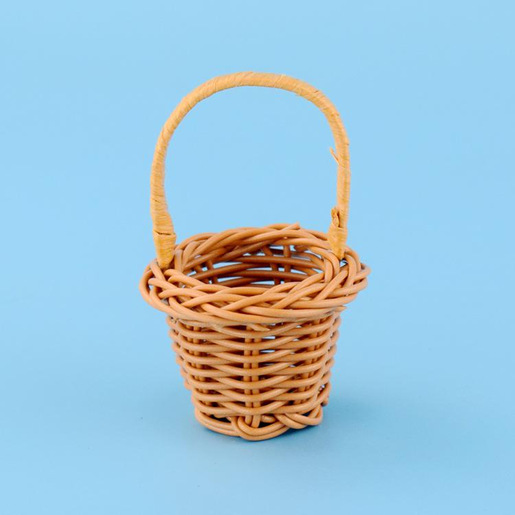 Миниатюрная игрушечная цветочная корзина из бамбука и ротанга