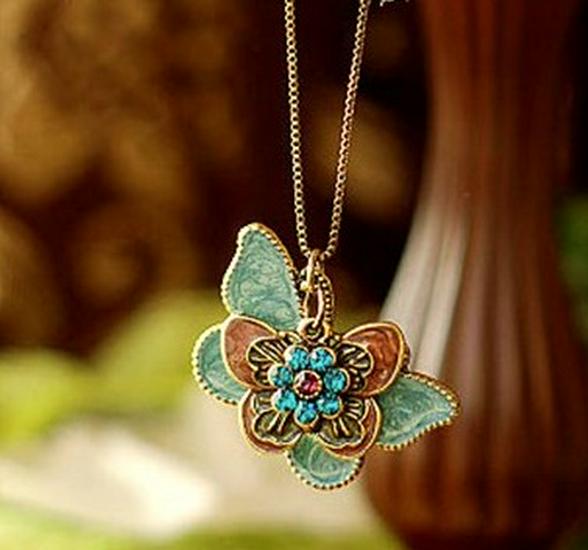 Длинное женское ожерелье "X421" с цветными хрустальными бусинами - Коллекция модных украшений