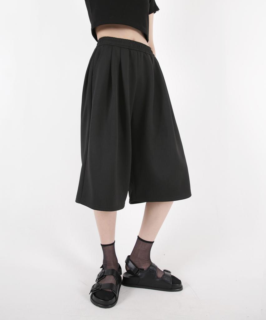 UMM Women'S Three-Tuck Wide Bermuda Shorts 3 Colors