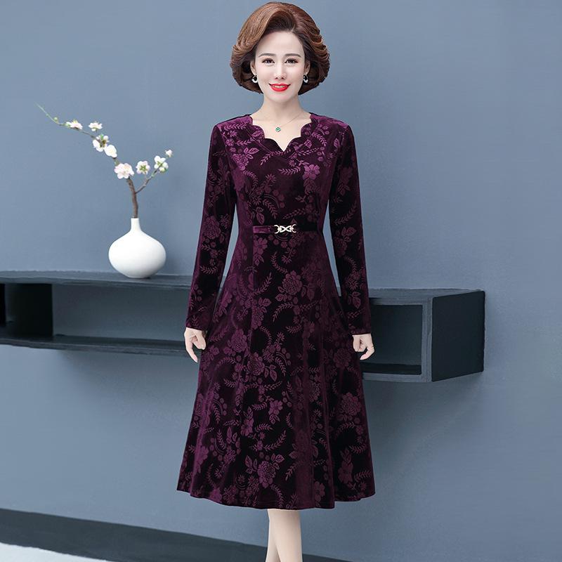 2024 Весна и Осень Новое Мамское Платье, Иностранная Одежда для Женщин Среднего Возраста, Весна и Осень Длинные Рукава Золотая Бархатная Юбка, Женское Длинное Платье