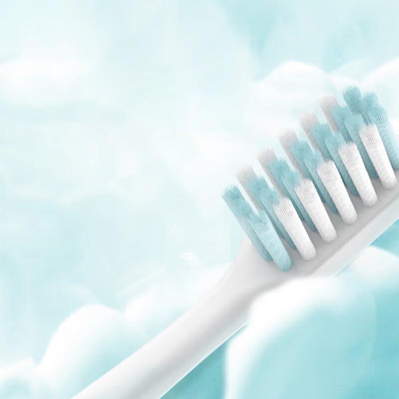 Leng Suan Ling Cloud Feel Gum Care Toothbrush