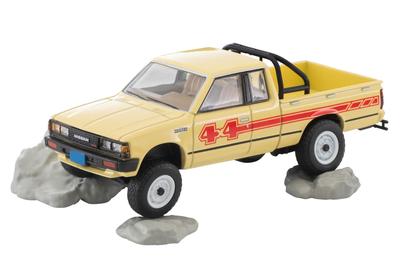 Tomica Limited Vintage Neo Nissan Truck 4X4 King Cab Yellow североамериканская спецификация Готовый продукт LV-N321a