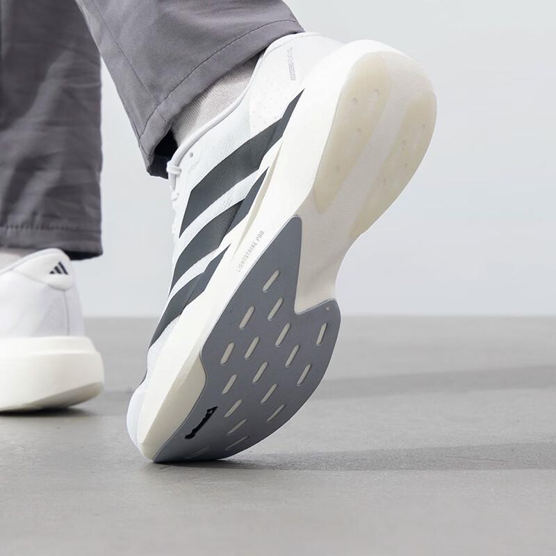 adidas Мужские Lifestyle кроссовки для бега JH6206