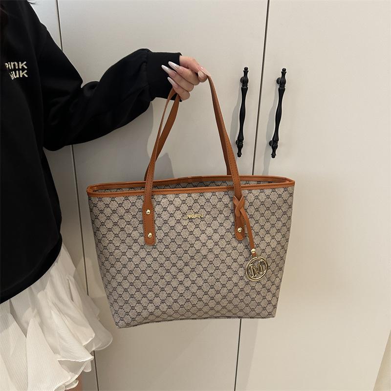 Сумка с высокой текстурой, женская сумка-тоут, новая осенне-зимняя популярная модная сумка через плечо, большая вместительная ручная сумка