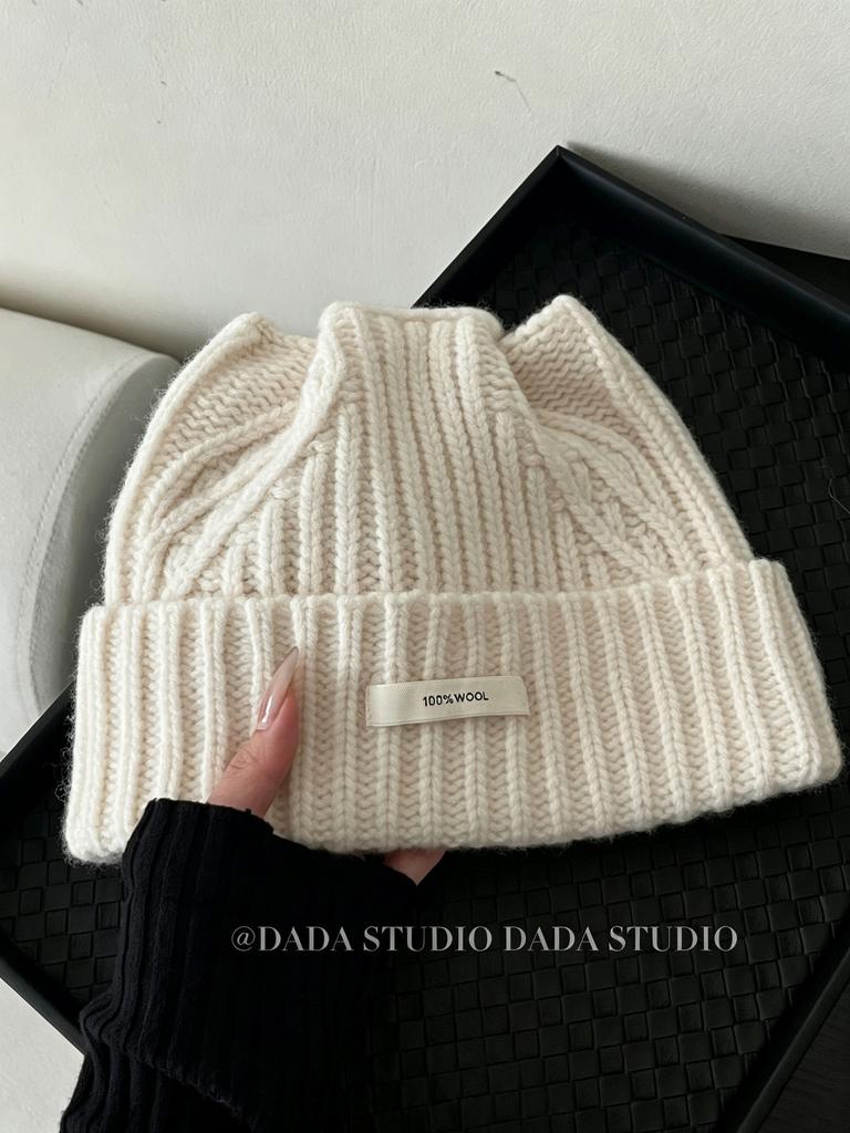 Korean order% wool vertical pattern cold hat women's big head circumference shows the face, cute cat ear hat multi-color knitted hat