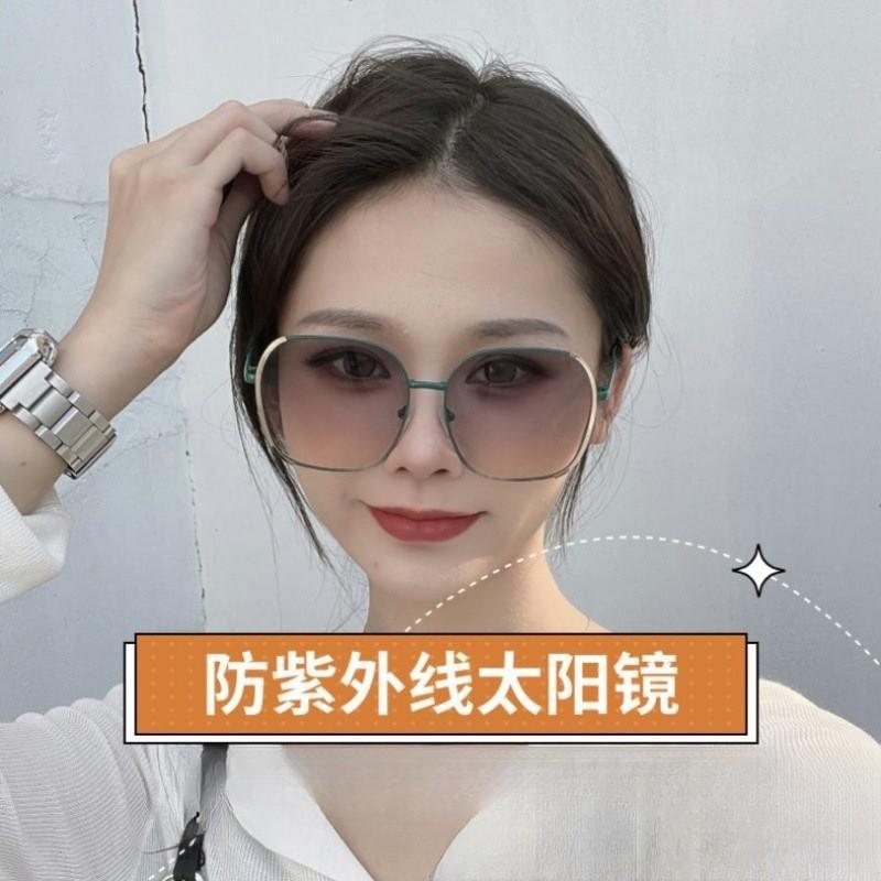 Polarized Square Metal Sunglasses Retro Green Frame UV400 Anti-Glare Driving Cycling Travel Fashion Unisex