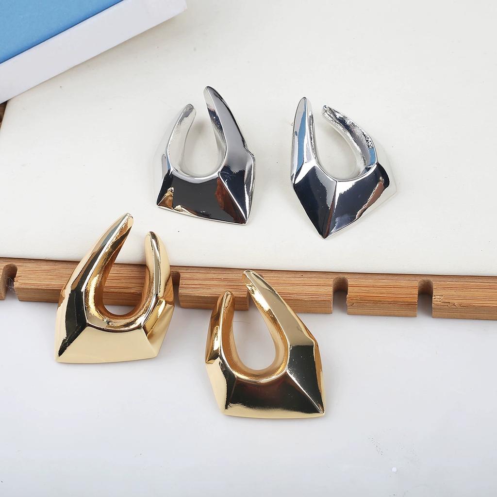 Преувеличенные серьги геометрической формы с неровными линиями из металла, треугольные ромбовидные, с высоким чувством стиля, уникальные ретро серьги-гвоздики