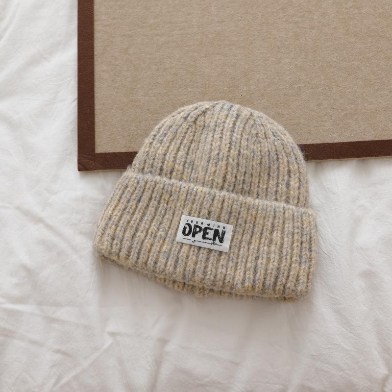 Простая надпись Универсальная вязаная шерстяная шапка для женщин Осень и зима Новая модная вязаная шапка Холодная шапка