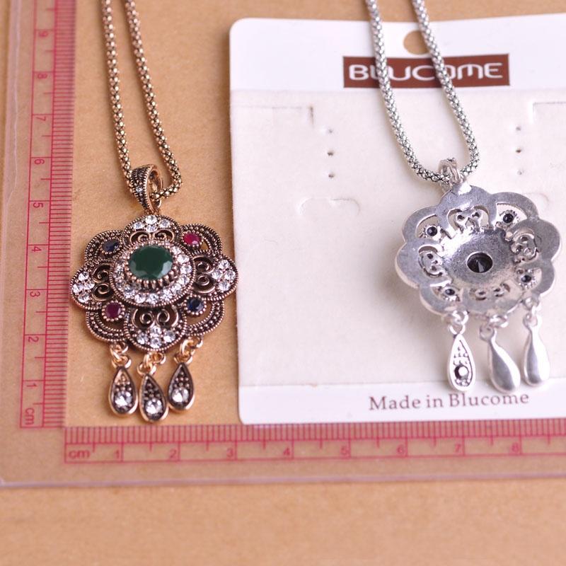 Женский ювелирный набор в винтажном стиле