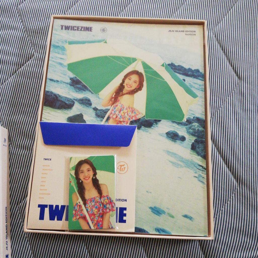 [USED] TWICE TWICEZINE JEJU ISLAND EDITION