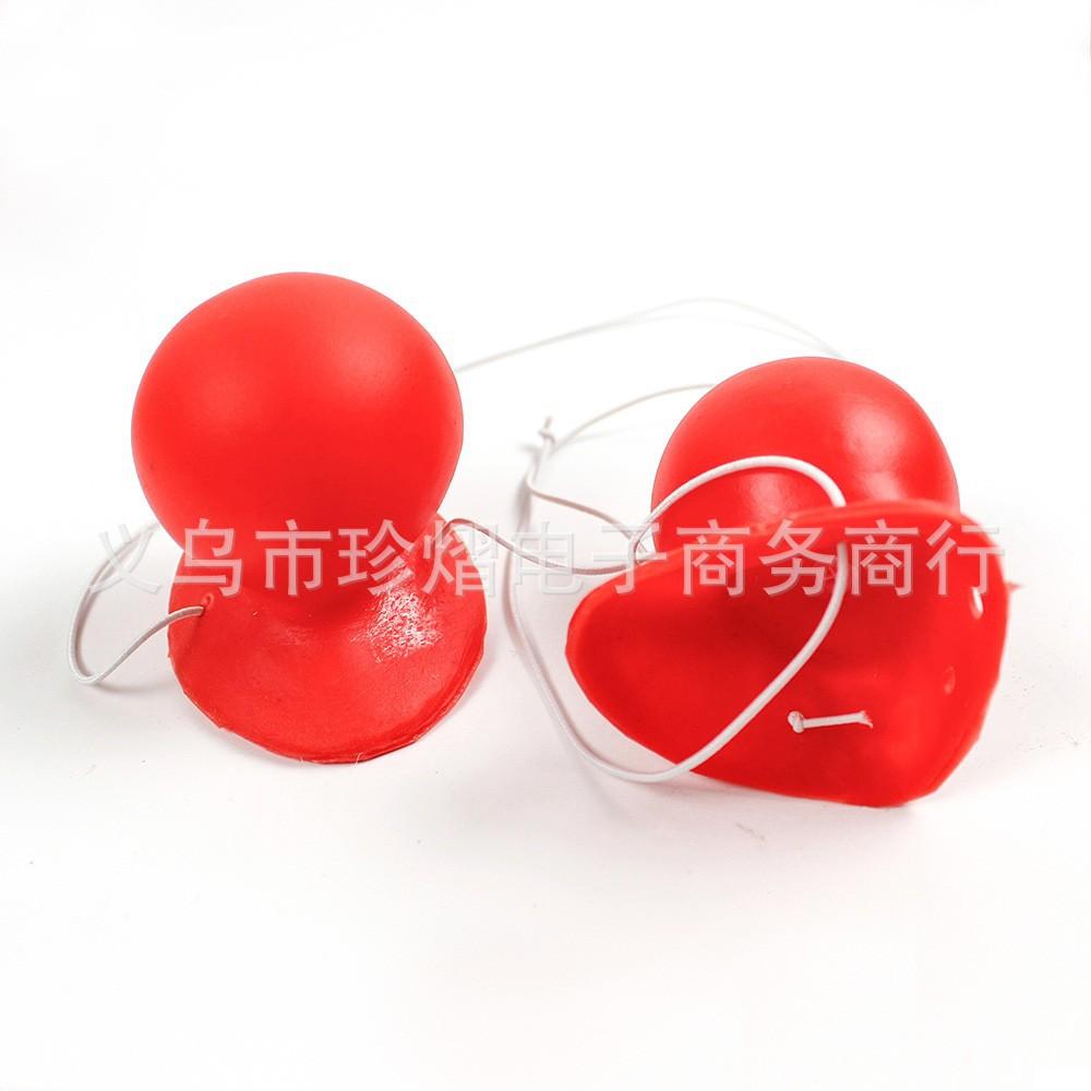 Ведьма Длинный Нос, Реквизит для фокусов, Реквизит для сценических выступлений