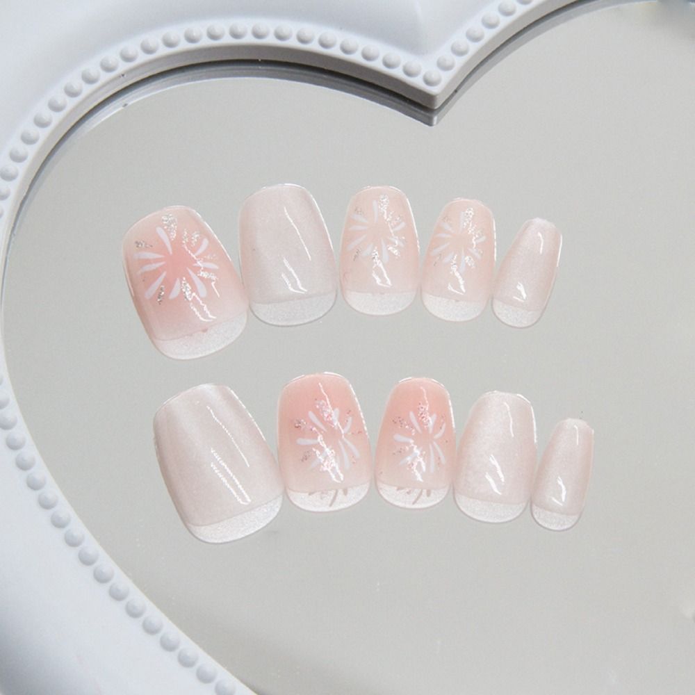 Элегантные накладные ногти французский пресс на ногтях маникюр советы для женщин