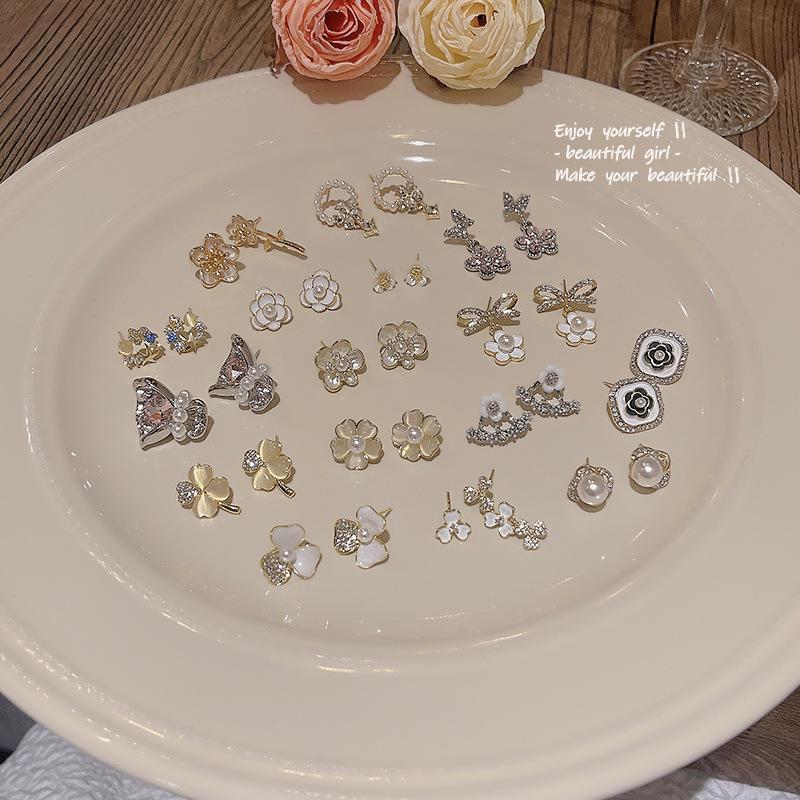 Корейские серьги с цветочным жемчугом из серебра S925 пробы — универсальный и стильный дизайн, вдохновленный лесом