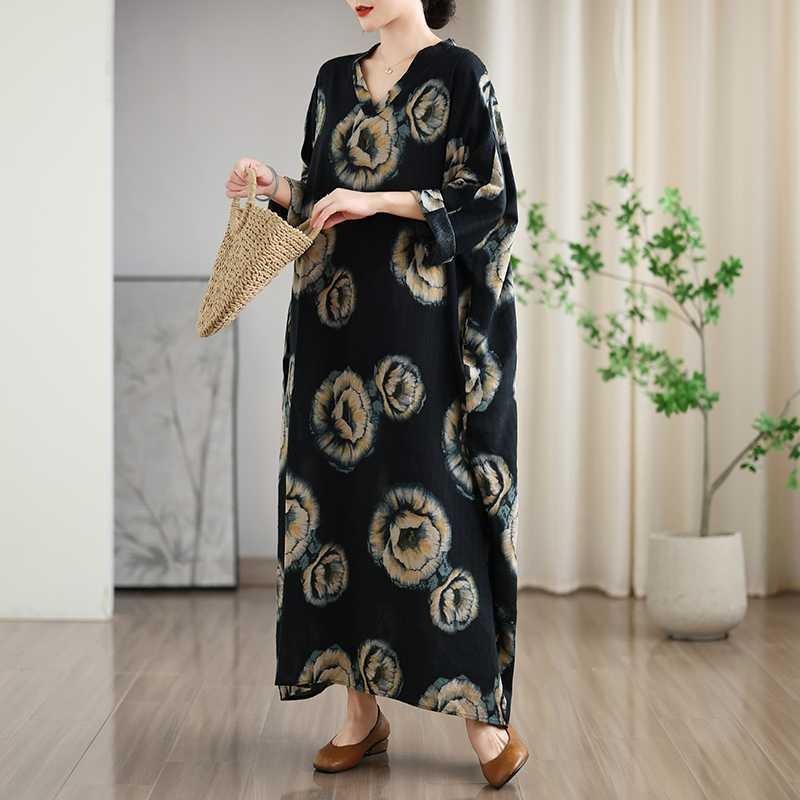 Винтажные платья в стиле «отпуск» с V-образным вырезом