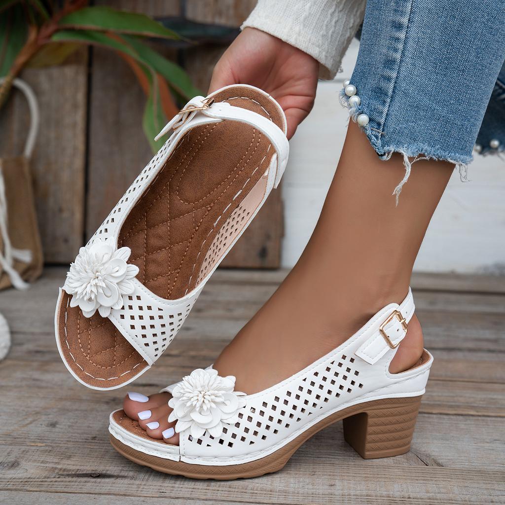 Foreign Trade Large Size Flower High Heel Cool Slippers Women's 2025 Summer New European and American Fashion Thick Heel Belt Buckle Sandals