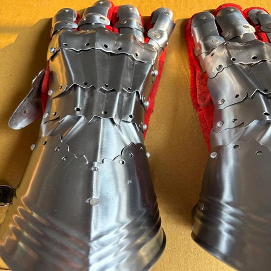 40.64 Cm Medieval Late Gothic Gloves Steel Gauntlets Armor Knight Finger SCA LARP Gloves Gift