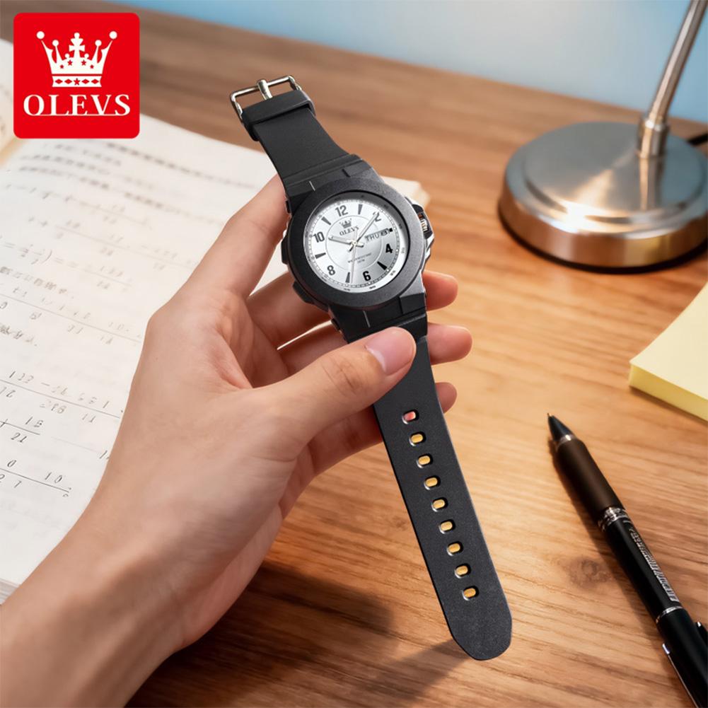 OLEVS 5681 Classic Waterproof Student Young Calendar Watch Rubber Strap Sports Luxury Quartz Watch for Man