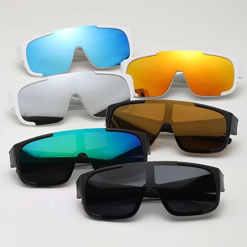 Non-polarized Oversized Fit Over Sunglasses for Women Men Trendy Square Shades for Driving Riding Riding That Can Be Worn Over Other Glasses
