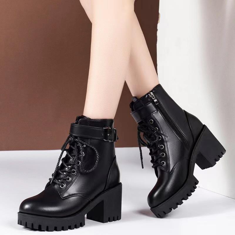 Large Size 24 Autumn New Lace-up Round Head Buckle with Thick-soled Short Tube Women's British Style Fashion Trend Martin Boots