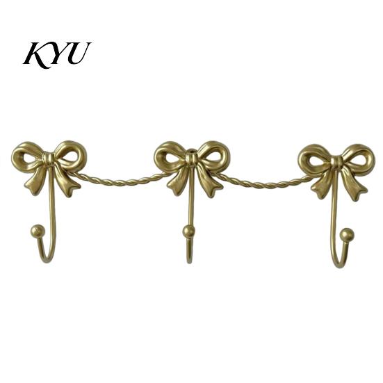 Decorative Metal Hanger Iron Art Bow Triple Hook, Wall Mounted Hanger, French Cream Style Home Accessories Gold Organizer for Entryway Bathroom