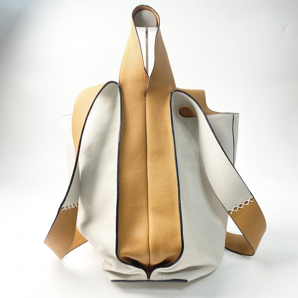 Used LOEWEShoulder Bag Off white/Beige Leather Women