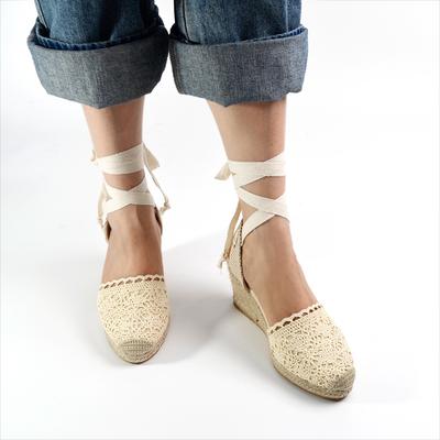 2025 лето новые кружевные босоножки на высоком каблуке на платформе повседневные сандалии на танкетке из пеньковой веревки с открытой пяткой и шнуровкой сандалии на пеньковой подошве