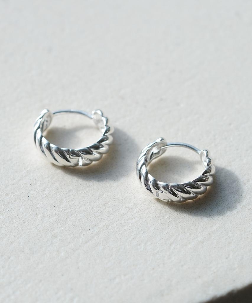 Серебряные серьги Alleun 925 пробы Quattro Twisted с одним замком-защелкой, смелые