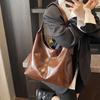 Retro Soft Leather Large-capacity Tote Bag Women's 2025 New Casual Simple Commuter Single Shoulder Underarm Bucket Bag