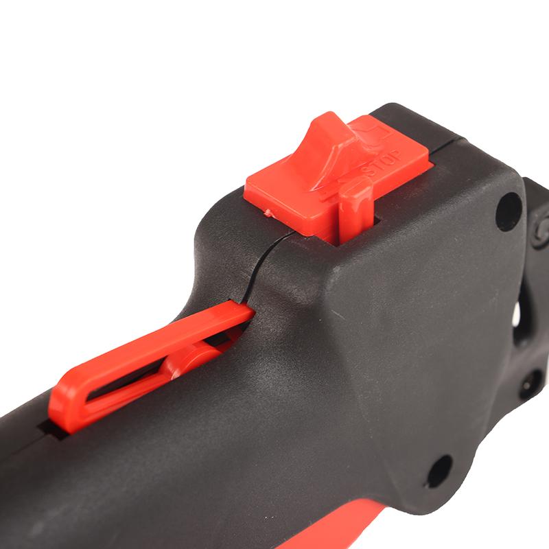 Замена переключателя включения/выключения рукоятки газонокосилки для ремонта триммера