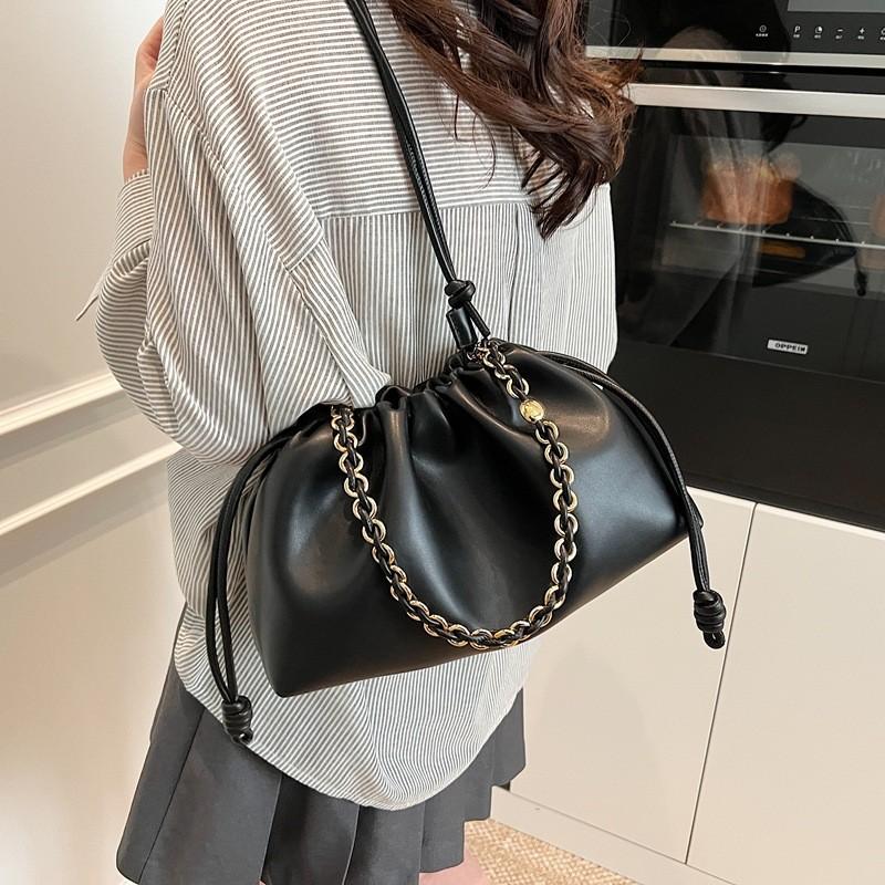 Ielgy Ladies Drawstring Fashionable All-Match One-Shoulder Messenger Lucky Bag Soft Leather Western Style Cloud