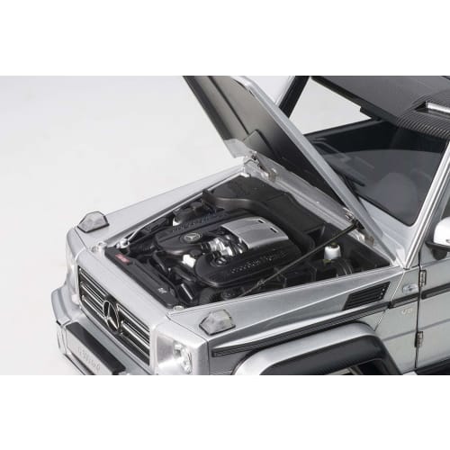 AUTOart 1/18 Scale Mercedes-Benz G500 4x4 Squared Silver Finished Product