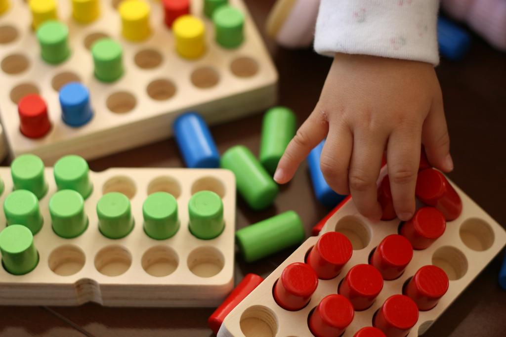 Игрушечный игровой набор с колышками Базовая образовательная обучающая игрушка Игра в форме казу Семейная игрушка Развивающая обучающая игрушка Деревянная деревянная игрушка