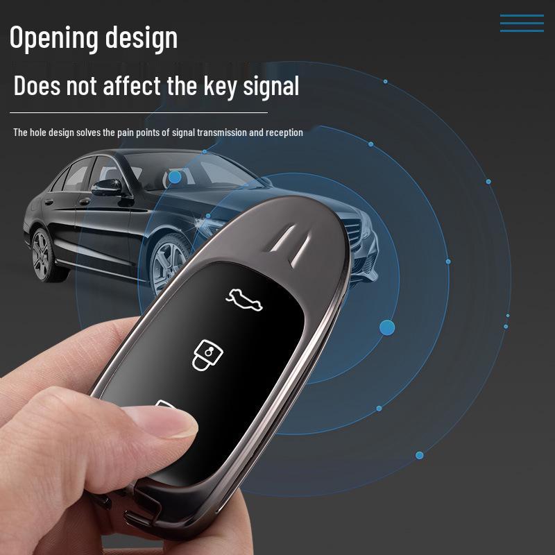 Ideal 2021 Car Key Protective Cover: Minimalist Metal Design for Both Men and Women