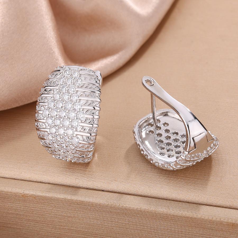 Fashion S925 Sterling Silver Geometric Hypoallergenic Stud Pave Setting 2MM VVS GRA Moissanite U Shape Hoop Earrings