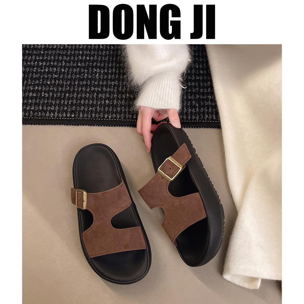 Толстые подошвы классные тапочки женская летняя модная одежда сандалии с мягкой подошвой женские 2025 новые интернет знаменитости повседневные пляжные тапочки женские